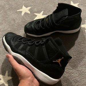 Jordan 11 Retro Heiress Black Stingray Size 10.5
